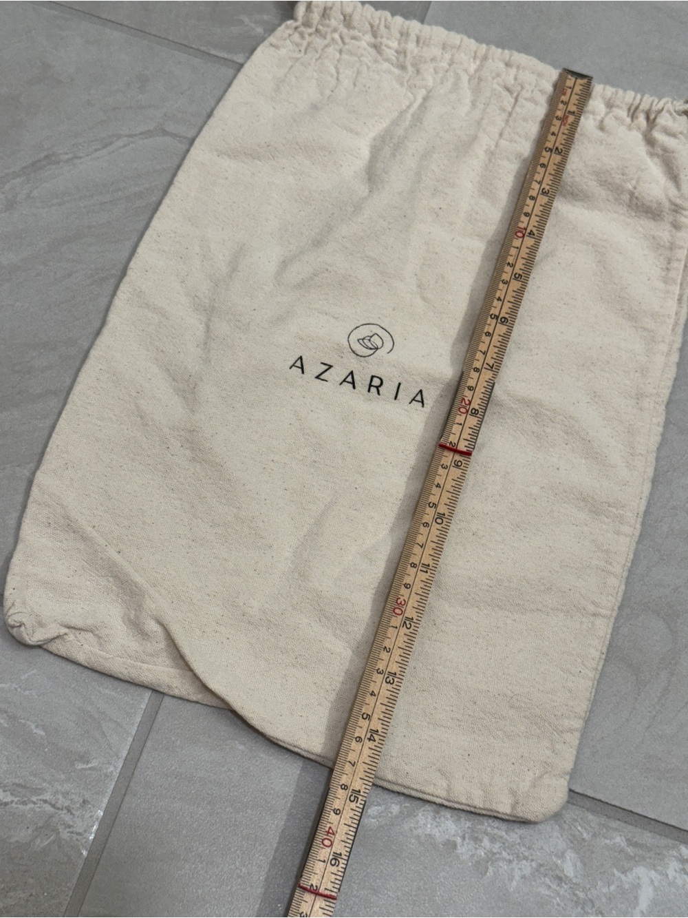 Azaria Cream Travel Dust Bag - Picture 4 of 4